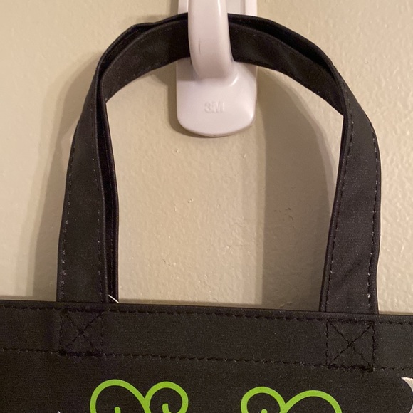 Bath & Body Works | Trick or Treat Glow Gift Bag NWT - Picture 3 of 5